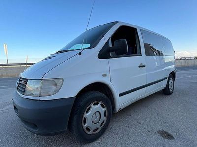 Usado Mercedes Vito 102 CV (75 kW) 2000 Gris Van