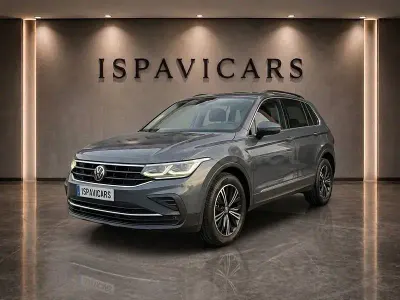 Usado VW Tiguan Life 150 CV (110 kW) 2022 Gris / plata SUV