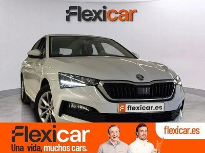 Usado Skoda Scala Ambition 110 CV (80 kW) 2021 Blanco Utilitario