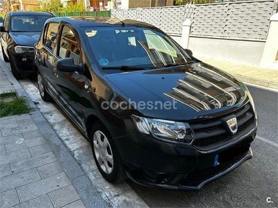 Usado Dacia Sandero Base 75 CV (55 kW) 2016 Negro Berlina