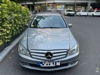 Usado Mercedes C200 Avantgarde 136 CV (100 kW) 2010 Gris Berlina