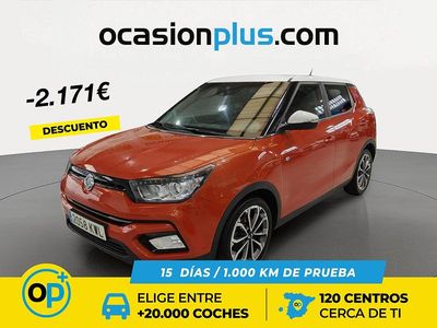 Usado Ssangyong (KGM) Tivoli Limited 115 CV (84 kW) 2019 Rojo SUV