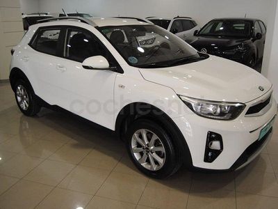 Usado Kia Stonic 84 CV (61 kW) 2020 Blanco SUV