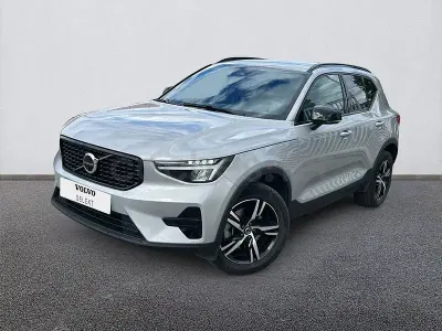 Usado Volvo XC40 Core 163 CV (119 kW) 2025 Gris / plata SUV