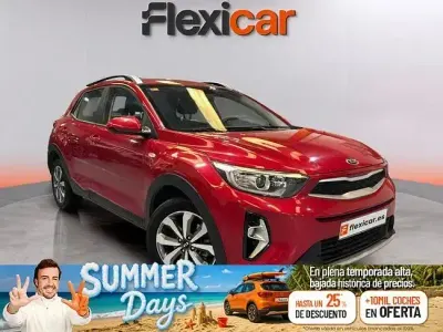 Usado Kia Stonic 84 CV (61 kW) 2021 Rojo SUV