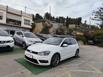 Usado VW Golf VII Sportline 105 CV (77 kW) 2014 Blanco Berlina