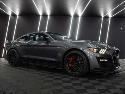 Usado Ford Mustang 760 CV (558 kW) 2021 Gris Coupe