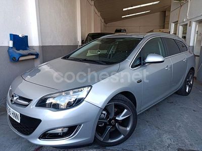 Gris / plata Usado 2013 Opel Astra Sportive Familiar | 5990 € (Un poco caro)