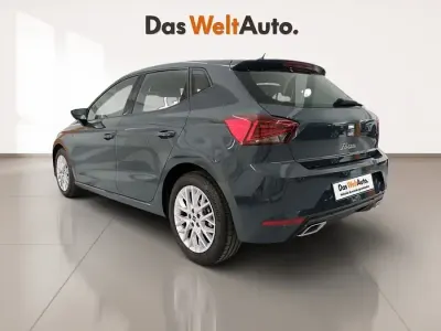 Usado Seat Ibiza FR 115 CV (84 kW) 2025 Azul Utilitario