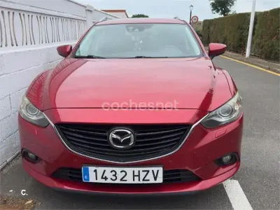 Usado Mazda 6 Luxury 150 CV (110 kW) 2014 Rojo Familiar