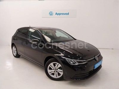 Negro Usado 2024 VW Golf Life Berlina | 27.090 € (Un poco caro)