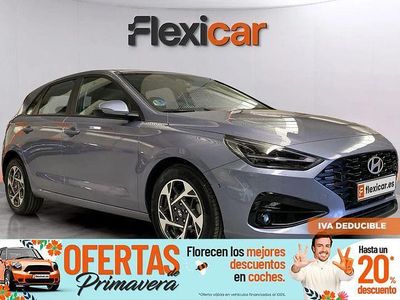 Usado Hyundai i30 120 CV (88 kW) 2024 Gris / plata Berlina