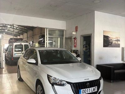 Usado Peugeot 208 Active 100 CV (73 kW) 2021 Blanco Utilitario