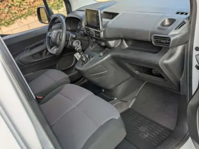Usado Citroën Berlingo 102 CV (75 kW) 2022 Blanco Monovolumen