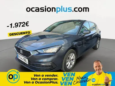 Usado Seat Leon Style 116 CV (85 kW) 2025 Gris / plata Berlina