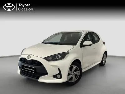 Begagnad Toyota Yaris 116 HK (85 kW) 2025 Vit Halvkombi