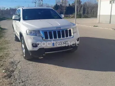 Käytetty Jeep Grand Cherokee Overland 241 HP (177 kW) 2012 Valkoinen Katumaasturi