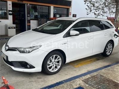 Toyota Auris Hybrid
