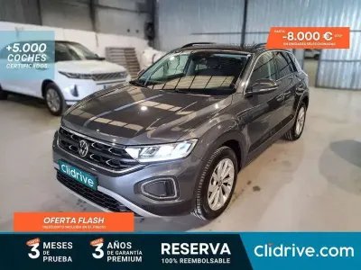 Usado VW T-Roc Life 116 CV (85 kW) 2022 Gris SUV