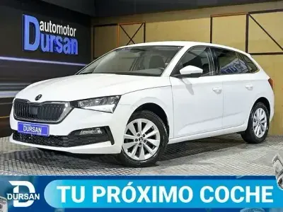 Usado Skoda Scala Ambition 110 CV (80 kW) 2023 Blanco Utilitario