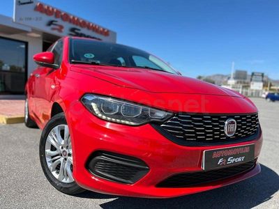 Usado Fiat Tipo Pop 95 HP (69 kW) 2019 Vermelho Sedan