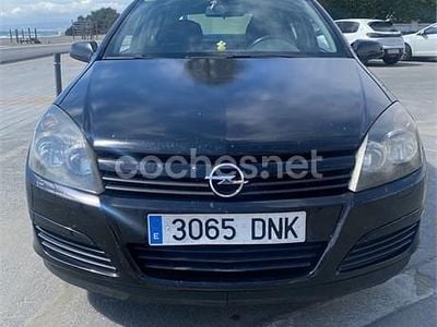 Negro Usado 2005 Opel Astra Enjoy Berlina | 3500 €