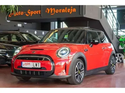 Usado Mini Cooper SE 135 kW (184 CV) 2022 Rojo Utilitario