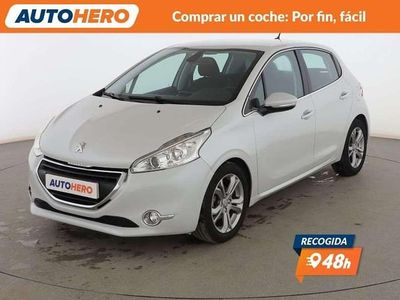 Usado Peugeot 208 Allure 92 CV (67 kW) 2015 Blanco Utilitario