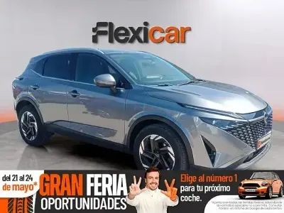 Begagnad Nissan Qashqai N-Connecta 140 HK (102 kW) 2025 Grå SUV