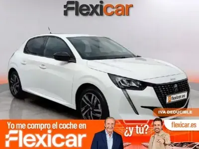 Usado Peugeot 208 Allure 100 CV (73 kW) 2023 Blanco Utilitario