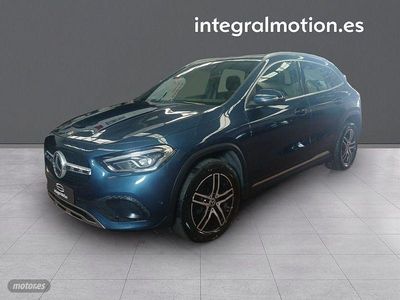 Azul Usado 2021 Mercedes GLA180 Business SUV | 30.900 €