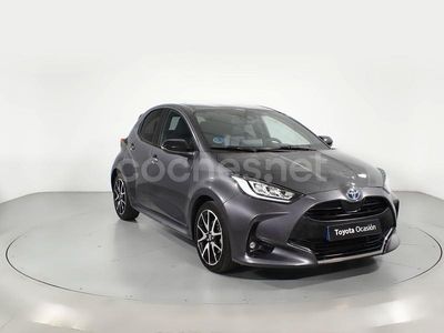 Usado Toyota Yaris Hybrid Style 116 CV (85 kW) 2021 Gris Berlina