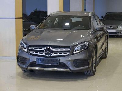 Usado Mercedes GLA200 AMG line 136 CV (100 kW) 2018 Gris SUV