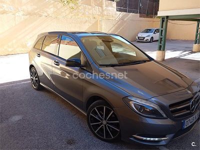 Gris / plata Usado 2014 Mercedes B220 Monovolumen | 14.200 €
