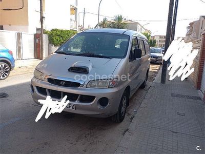 Gris / plata Usado 2003 Hyundai H-1 Monovolumen | 3399 €