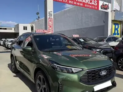 Usado Ford Kuga ST-Line 150 CV (110 kW) 2025 Verde SUV
