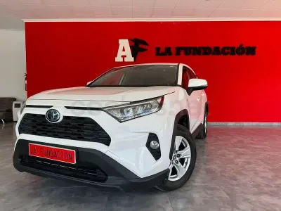 Usado Toyota RAV4 Hybrid Business Edition 222 CV (163 kW) 2021 Blanco SUV