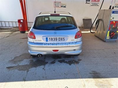 Usado Peugeot 206 110 CV (80 kW) 2006 Gris / plata Berlina
