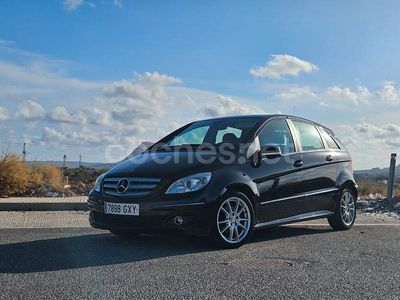 Mercedes B180