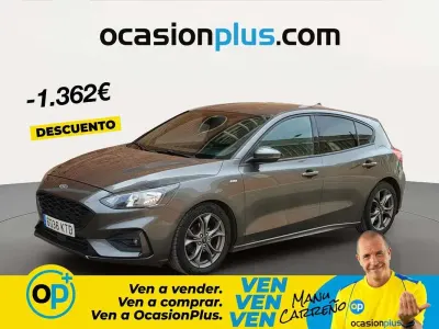 Usado Ford Focus ST-Line 120 CV (88 kW) 2019 Gris Utilitario