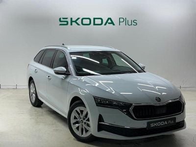 Blanco Usado 2025 Skoda Octavia Selection Familiar | 31.900 € (Precio justo)