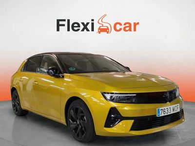 Usado Opel Astra 131 CV (96 kW) 2022 Amarillo Berlina