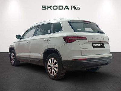 Usado Skoda Karoq Selection 115 CV (84 kW) 2024 Blanco SUV