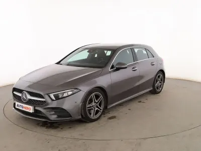 Usado Mercedes A180 115 CV (84 kW) 2018 Gris Berlina