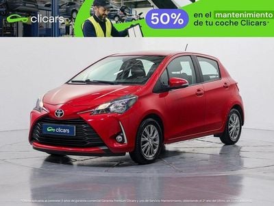 Usado Toyota Yaris Active 111 CV (81 kW) 2019 Rojo Berlina