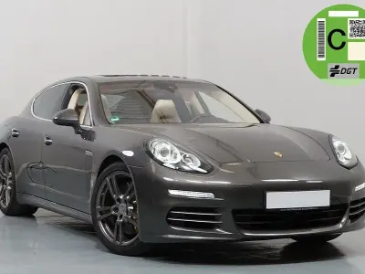 Usado Porsche Panamera Executive 420 CV (308 kW) 2013 Beige Utilitario