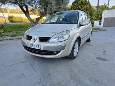 Usado Renault Scénic II Dynamique 110 CV (80 kW) 2007 Gris / plata Monovolumen