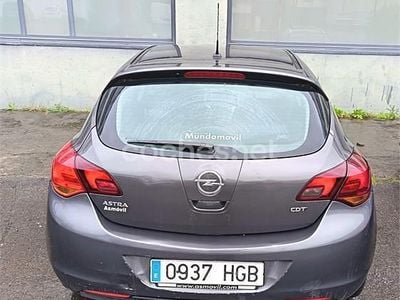 Usado Opel Astra Sport 110 HP (80 kW) 2011 Castanho Sedan