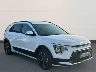 Usado Kia Niro 141 CV (103 kW) 2022 Blanco SUV