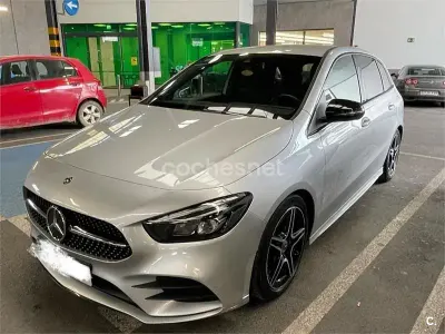 Usado Mercedes B200 136 CV (100 kW) 2019 Gris / plata Utilitario